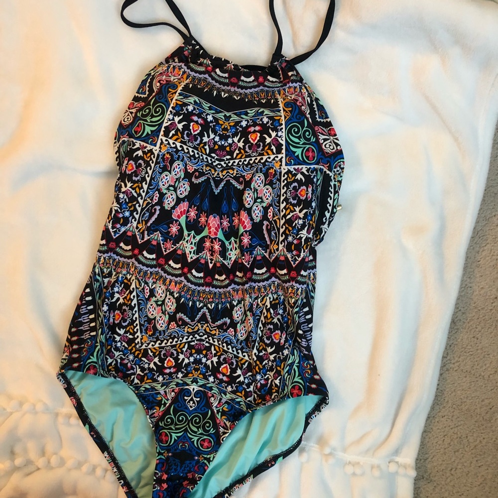 Beautiful one piece!